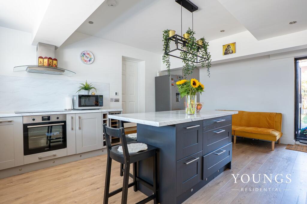 House in Southend-on-Sea - View 5
