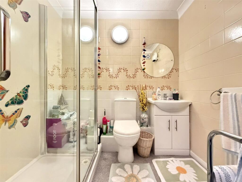 Apartment in Oxton, Claughton - More