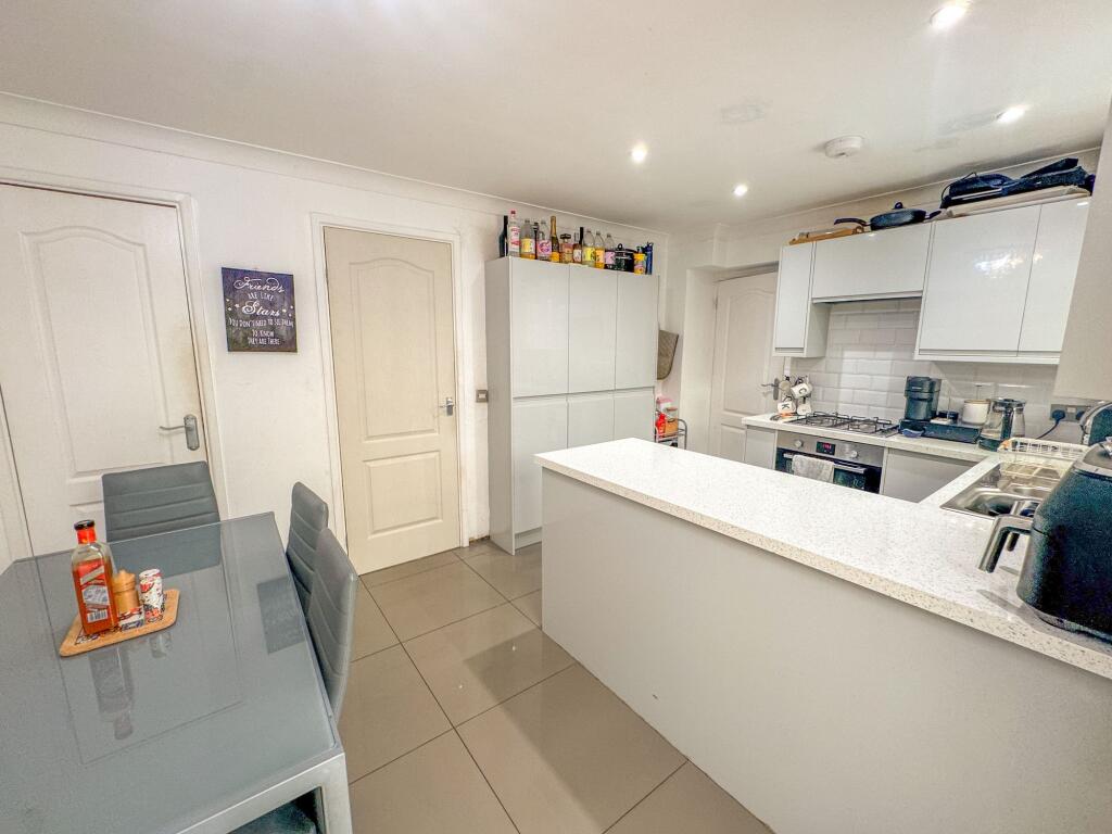 House in Nuneaton and Bedworth, Grove Farm, Galley Common - View 4