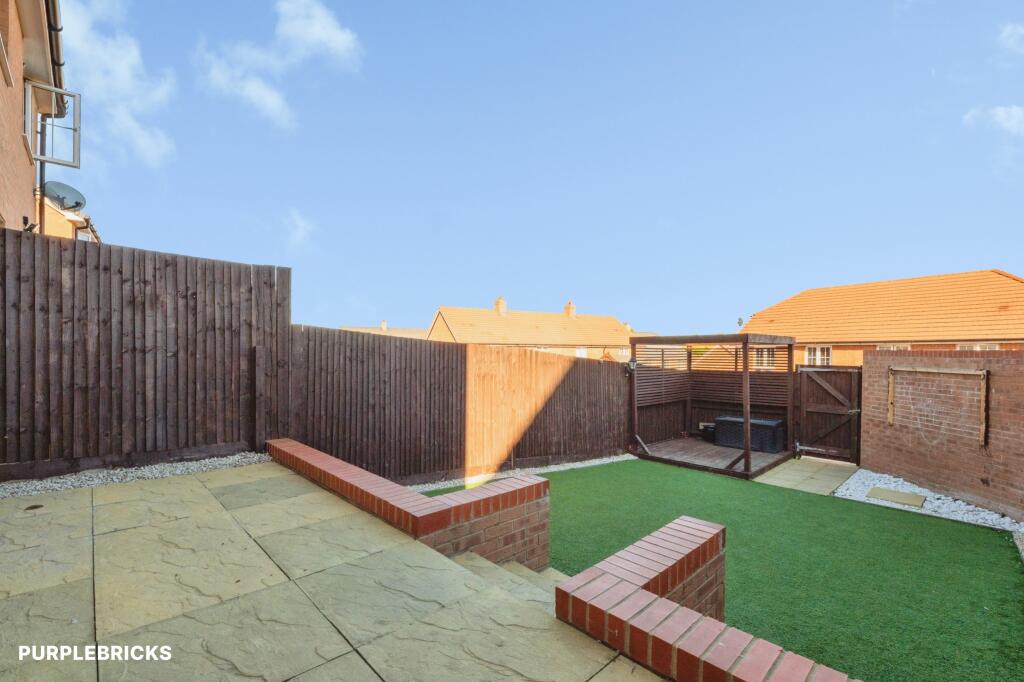 House in Gravesham, Gravesend - View 2