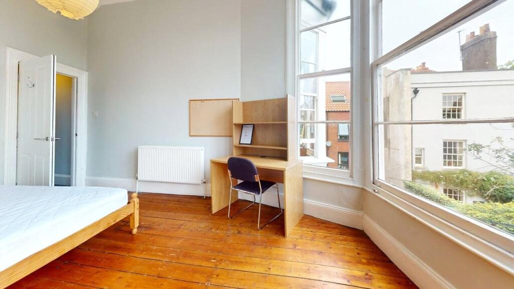 7 bedroom maisonette for rent