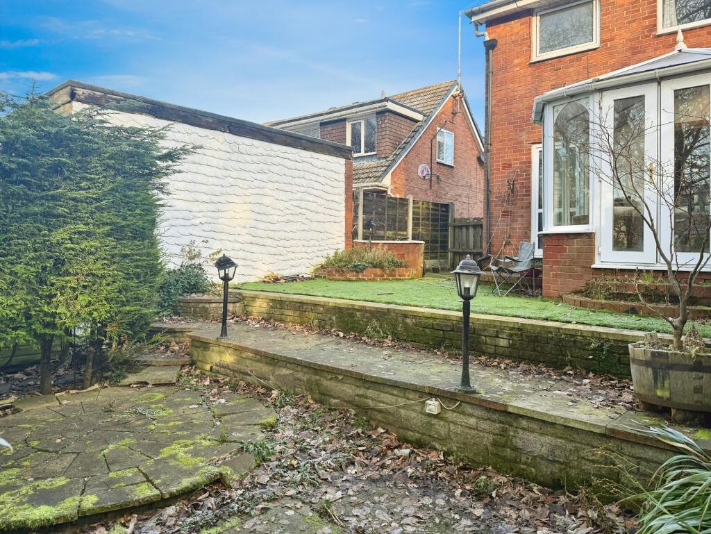 House in Hyndburn, Woodnook - More