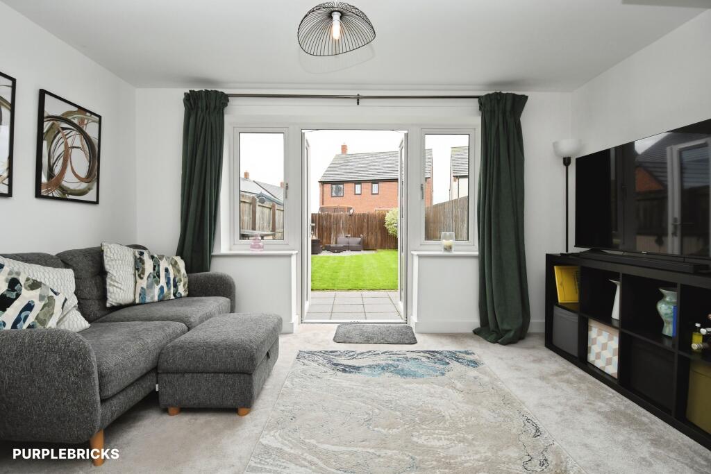 House in Lincoln - View 4