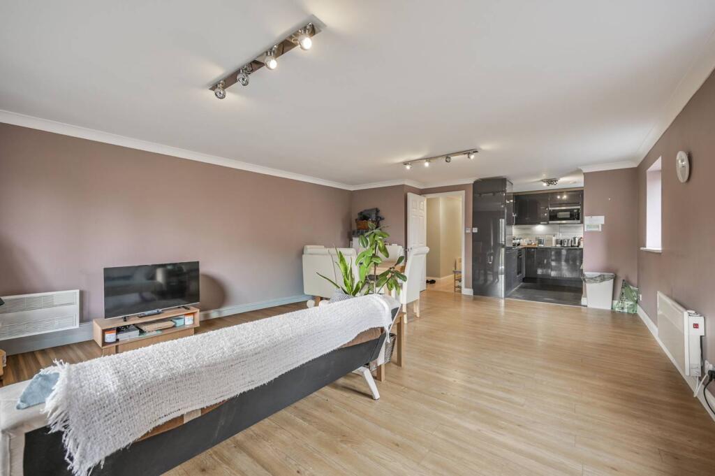 Main image of property: Fletcher Street, Tower Hamlets, London, E1