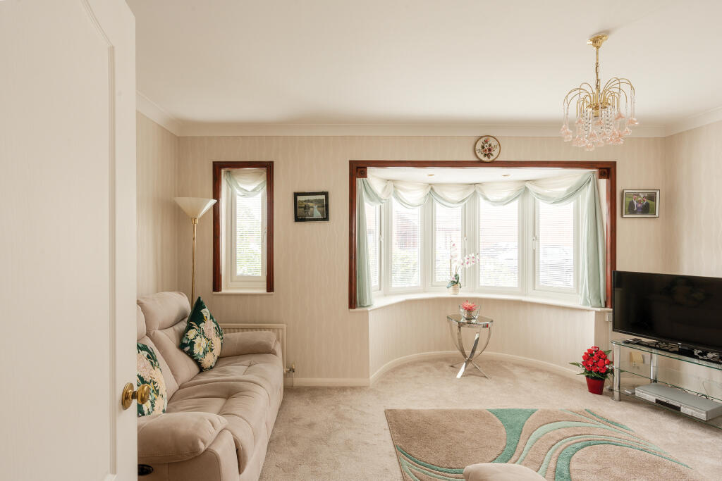 House in Bristol, Bradley Stoke - View 2