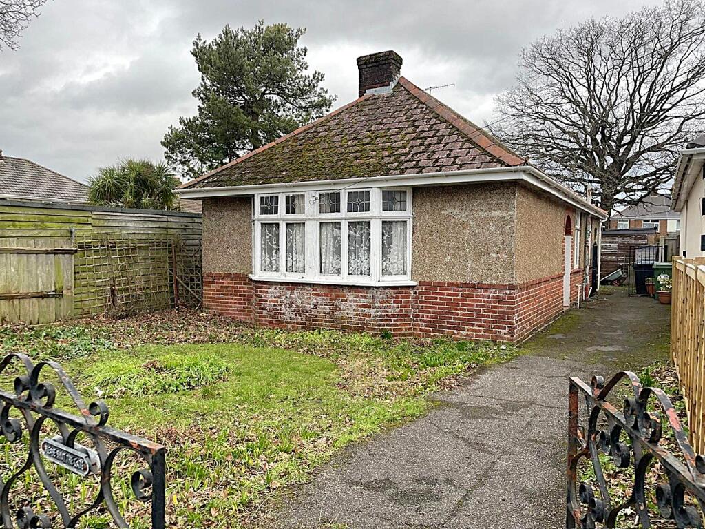 Main image of property: Middle Road, Oakdale, Poole, BH15
