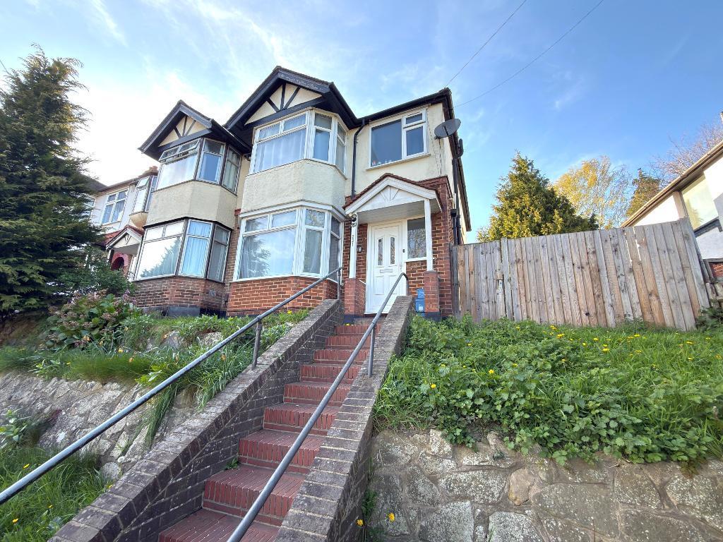 Main image of property: Crawley Green Road, Round Green, Luton, Bedfordshire, LU2 0QL