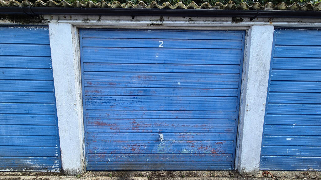 Garage, Glebe Way, Whitstable photo 3