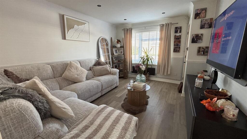 House in Taunton - View 2