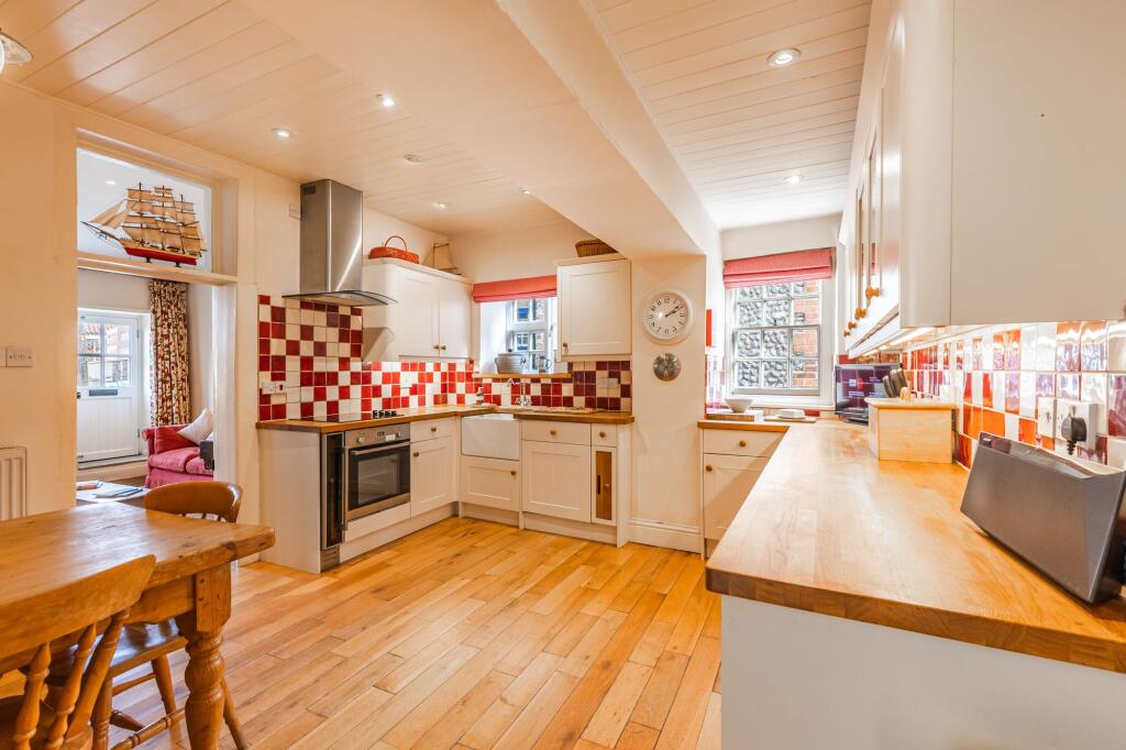 Charming Flint Cottage in Blakeney photo 2