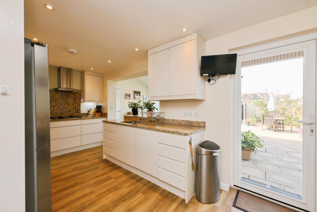House in Thurrock, Essex - View 5
