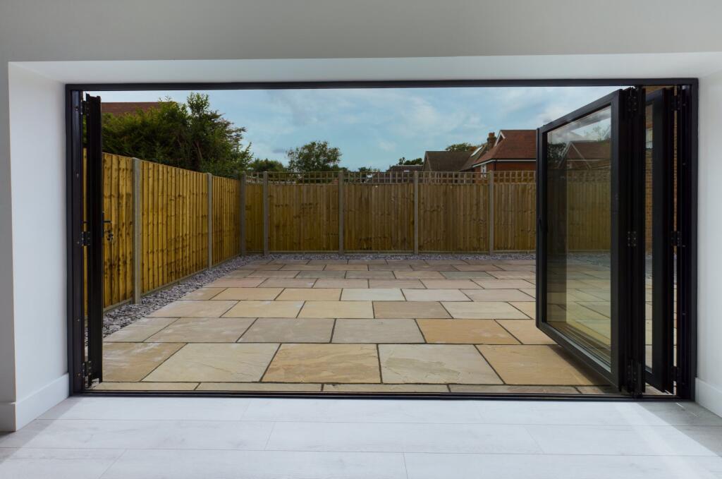 House in Redhill - View 5