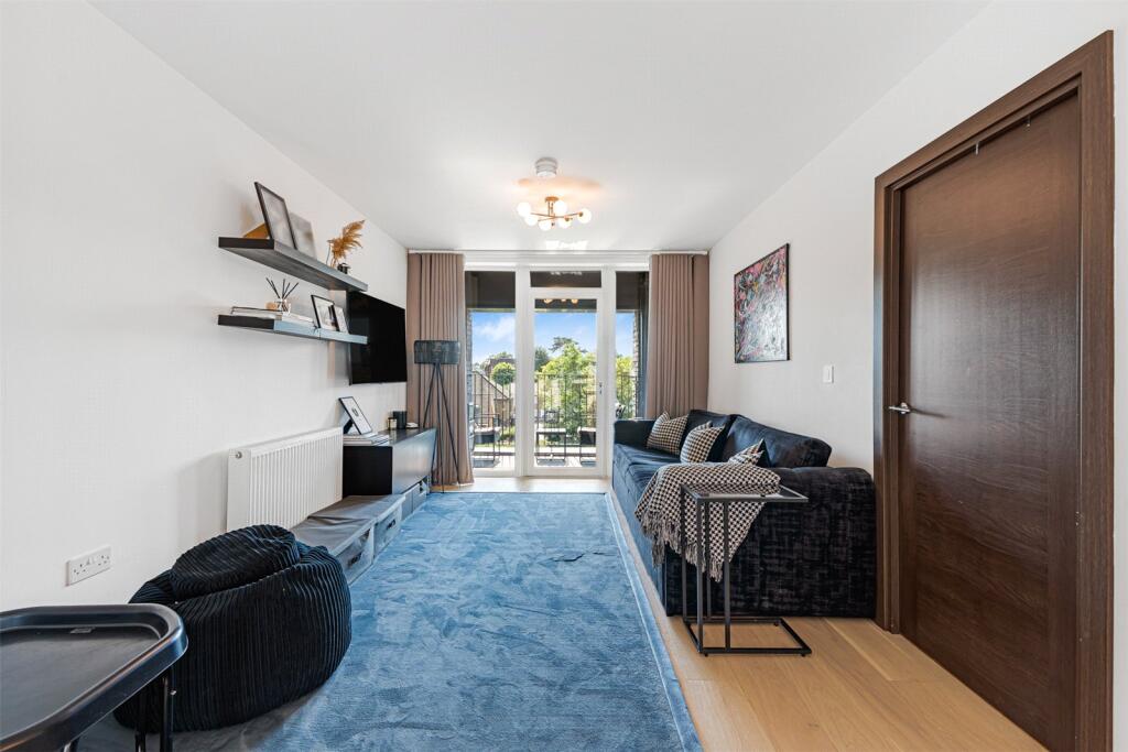 Apartment in Watford - View 5