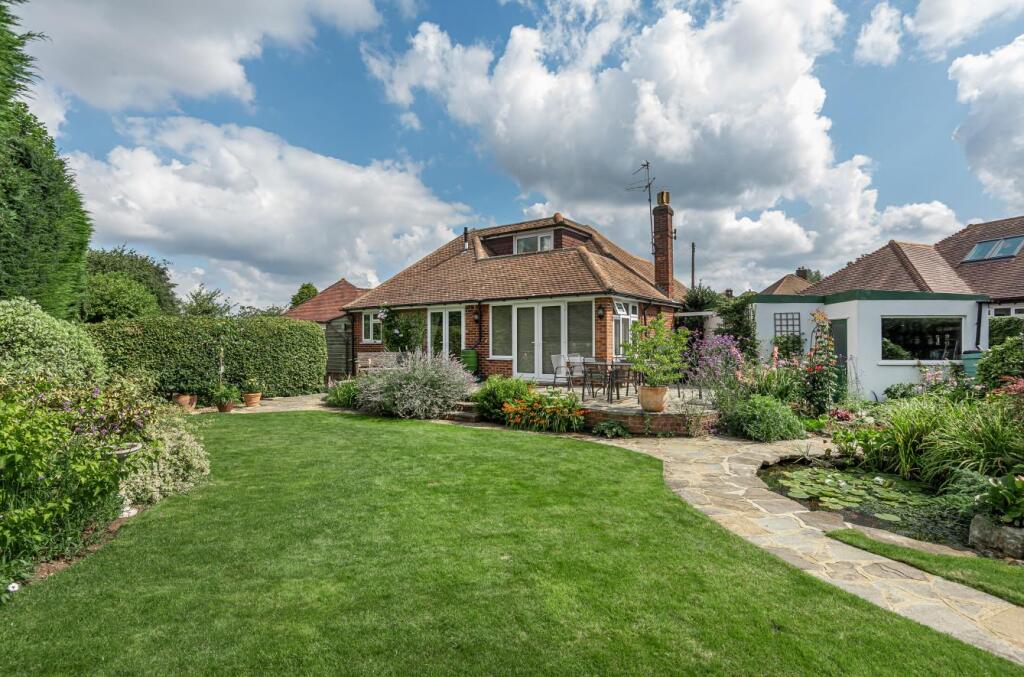 Main image of property: Cheyham Gardens, Cheam