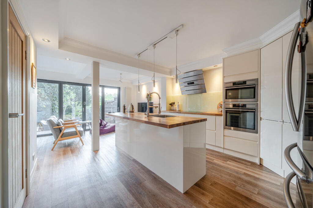 Main image of property: Courtfield Rise, West Wickham, BR4