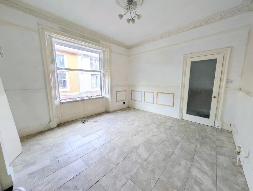 House in Kilmarnock, North Ayrshire - View 3