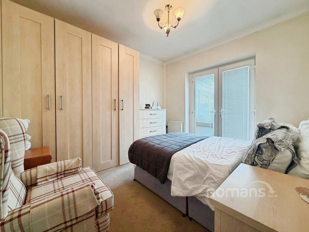 House in Slough - View 5