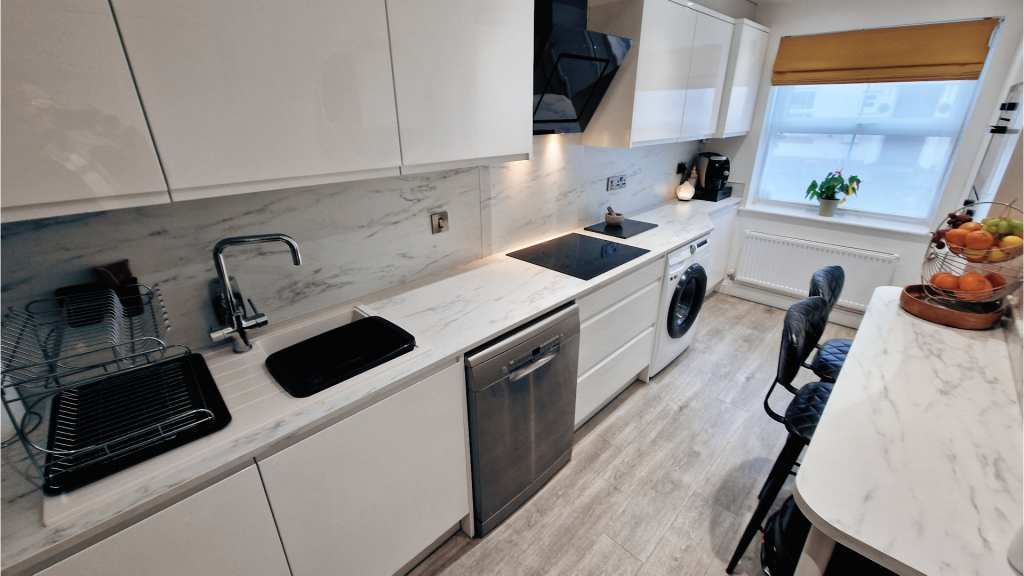 House in Nottingham - View 5