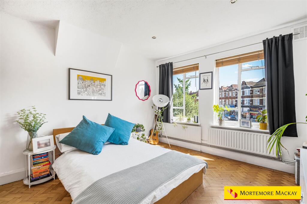 Apartment in London, Winchmore Hill, Palmers Green - More