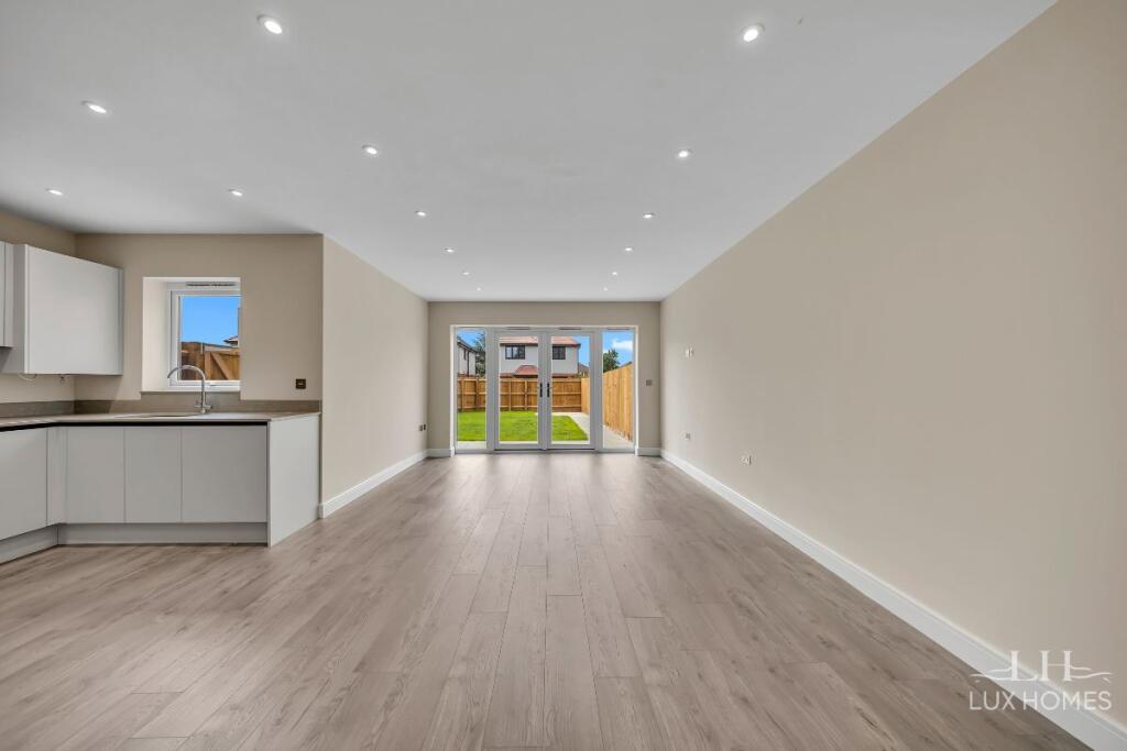 House in Thurrock, Essex - View 2