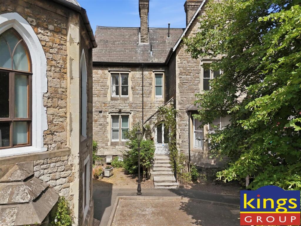 Main image of property: St. James Court, Edmonton, N18