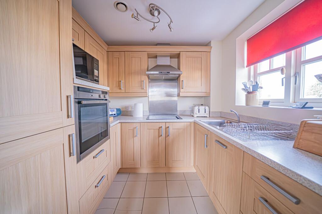 Additional image 4 of High Street, Knowle, B93