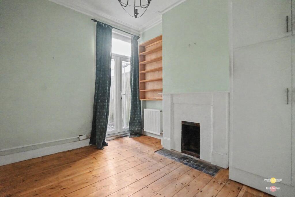 Apartment in London - More