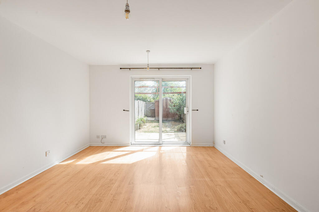 House in South Oxfordshire, Ladygrove, Didcot - View 4