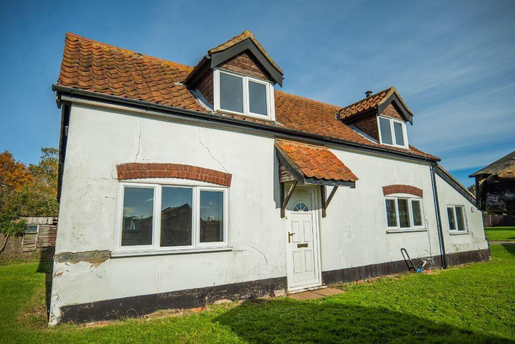 Church Lane, Fundenhall (Near Wymondham) NR16 photo 2