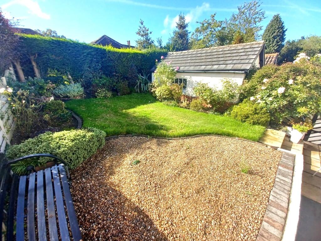 House in Leeds, West Yorkshire - View 3