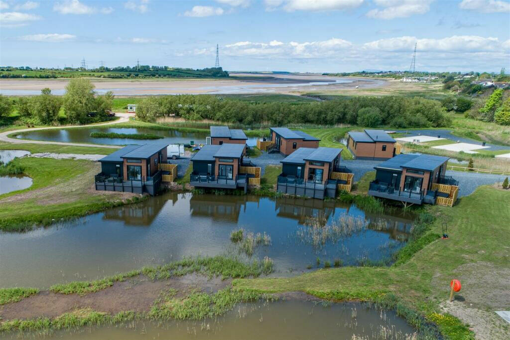 Salt Marsh Lane, Hambleton, FY6 photo 2