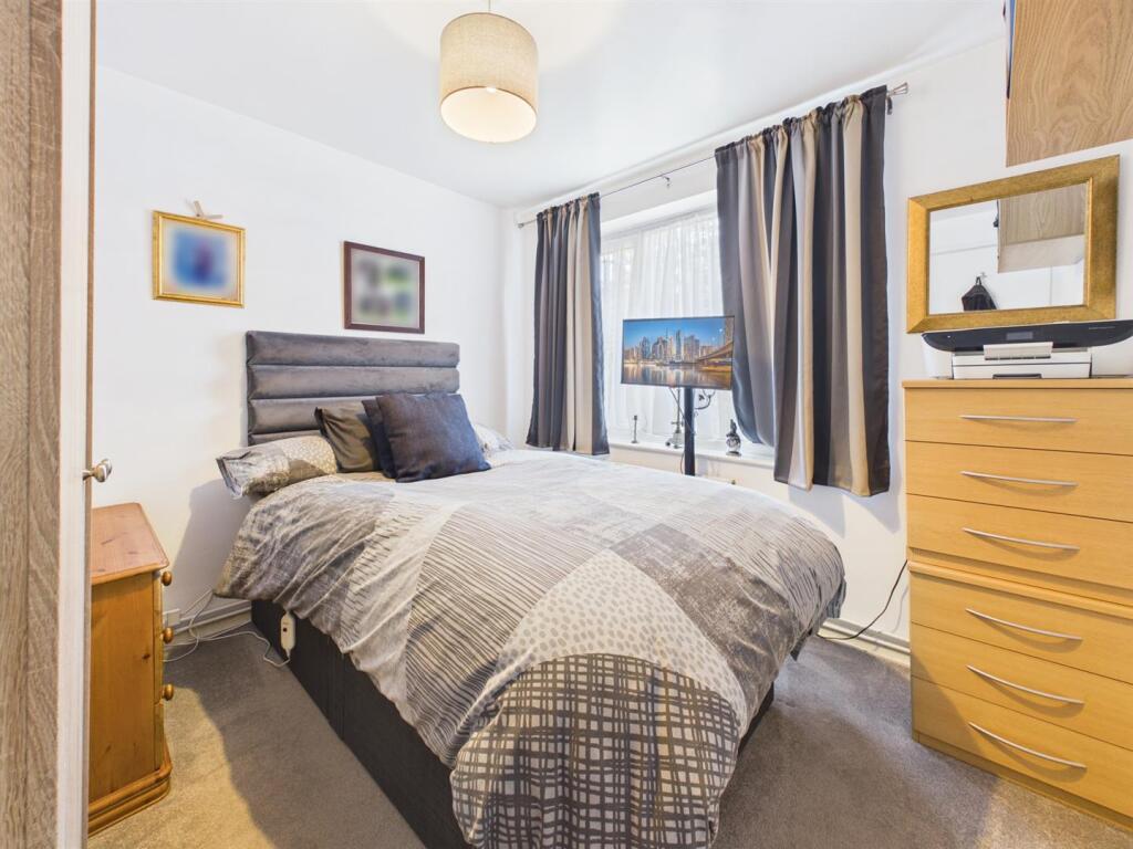 Apartment in Reading - More