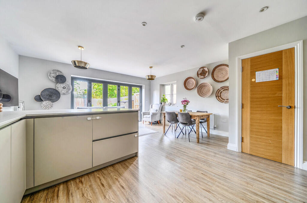 House in Tonbridge - More