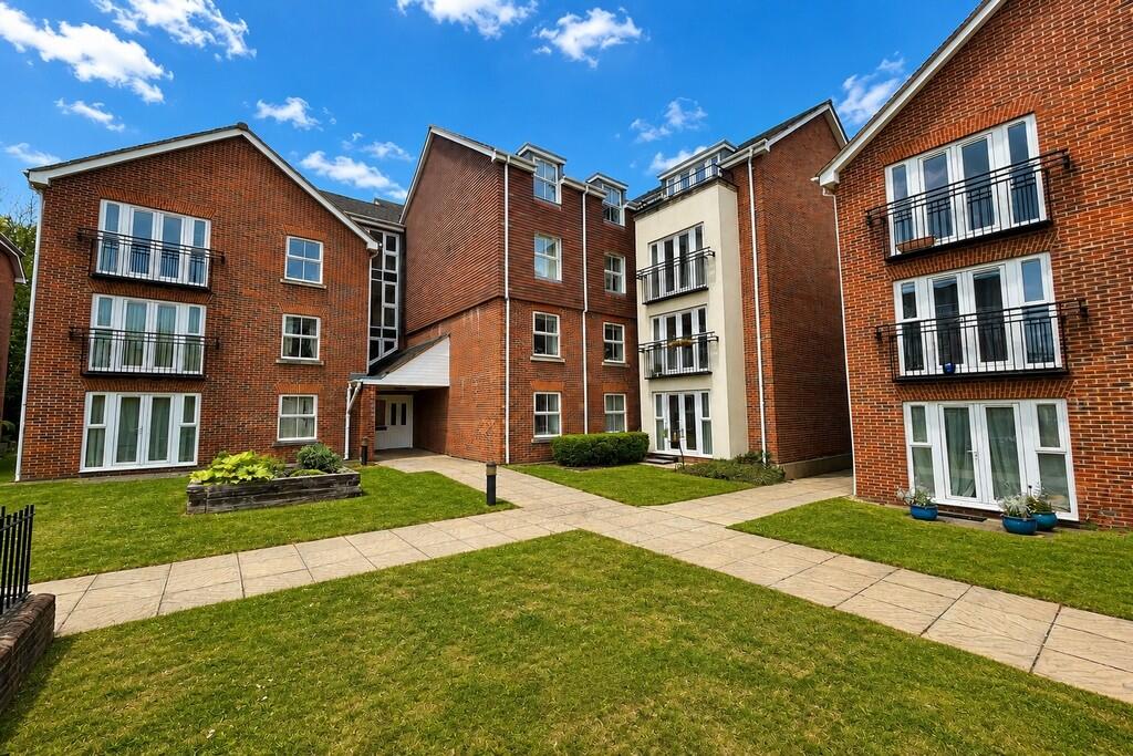 Main image of property: Birch Meadow Close, Warwick