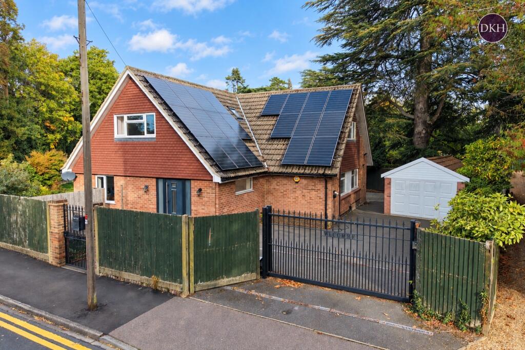 4-bed detached on Park Road, Nascot Wood, £1,150,000