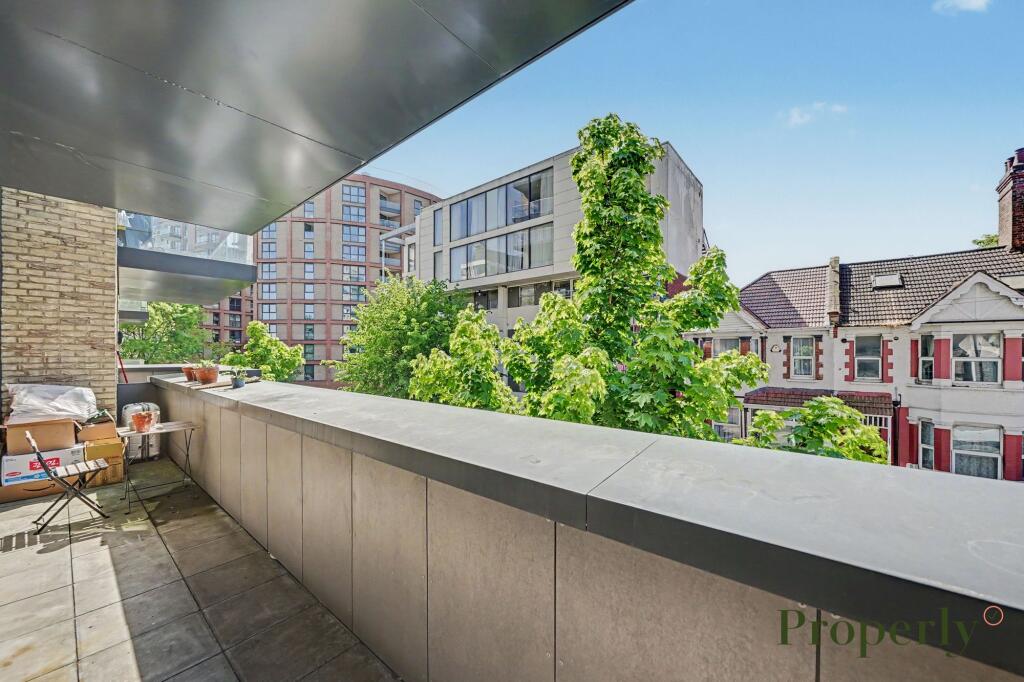 Apartment in London - View 2