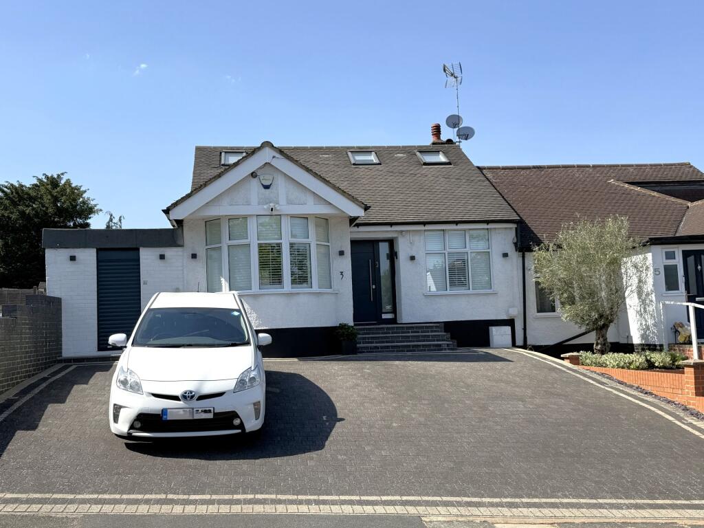 Main image of property: Rushdene Avenue, Barnet, EN4