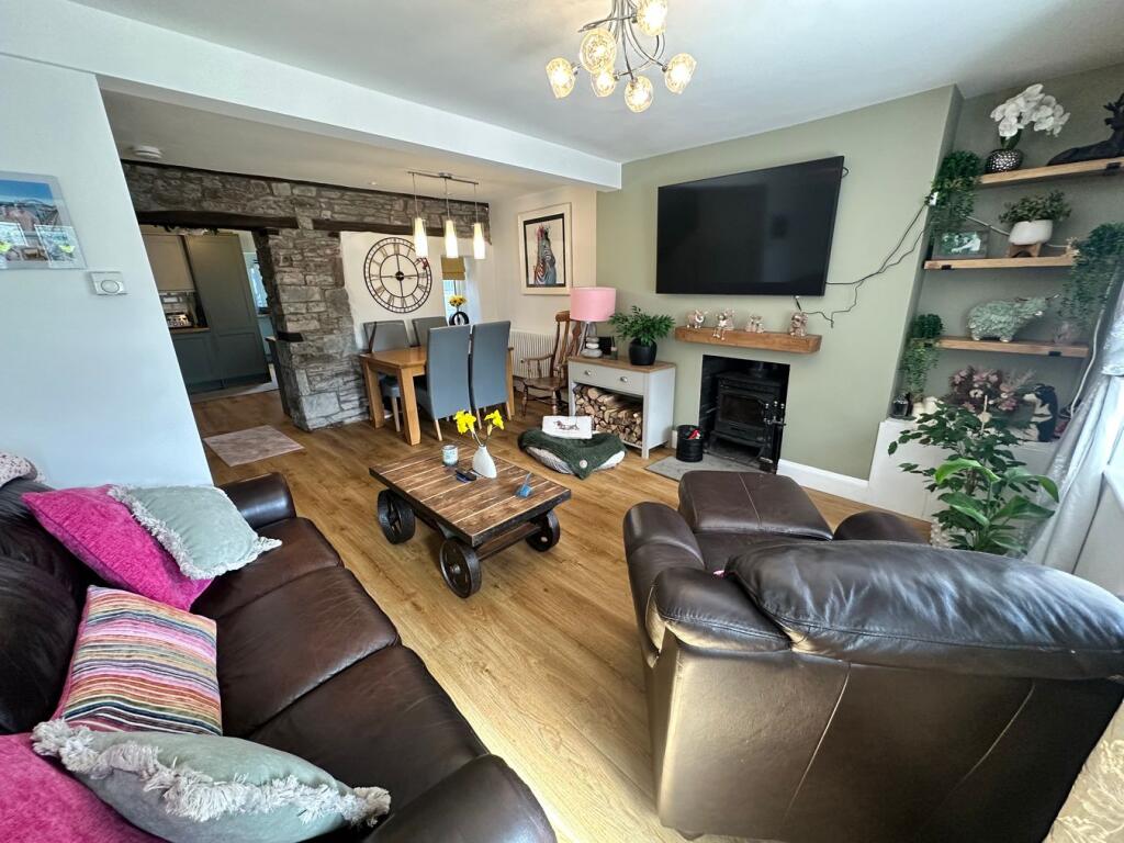 House in Llandrindod Wells - View 2