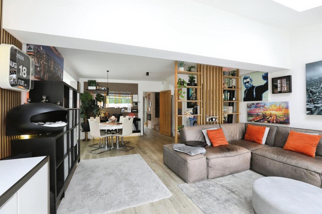 House in Redhill - View 5