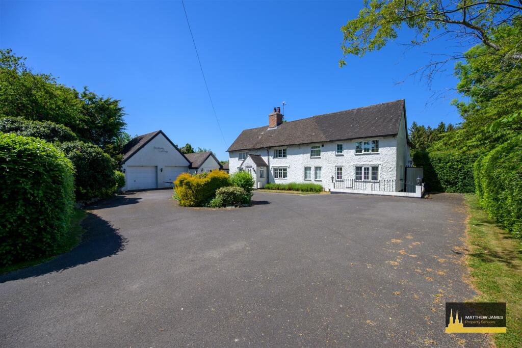 Main image of property: Main Road, Ansty, Coventry *Separate Annex*