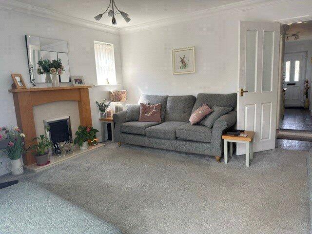 House in Nottingham, Gedling - View 5