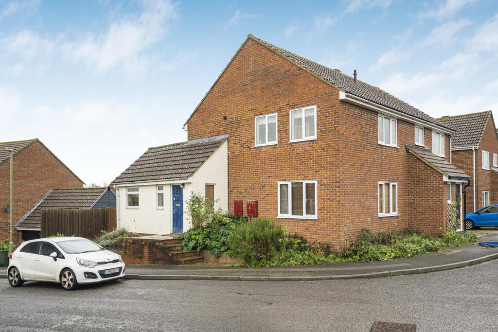 Main image of property: Highclere Gardens, Wantage, OX12