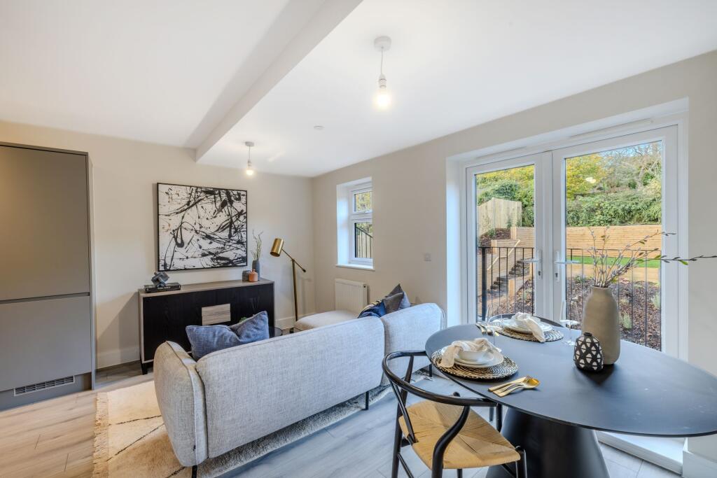 Apartment in Coulsdon, Purley - View 5