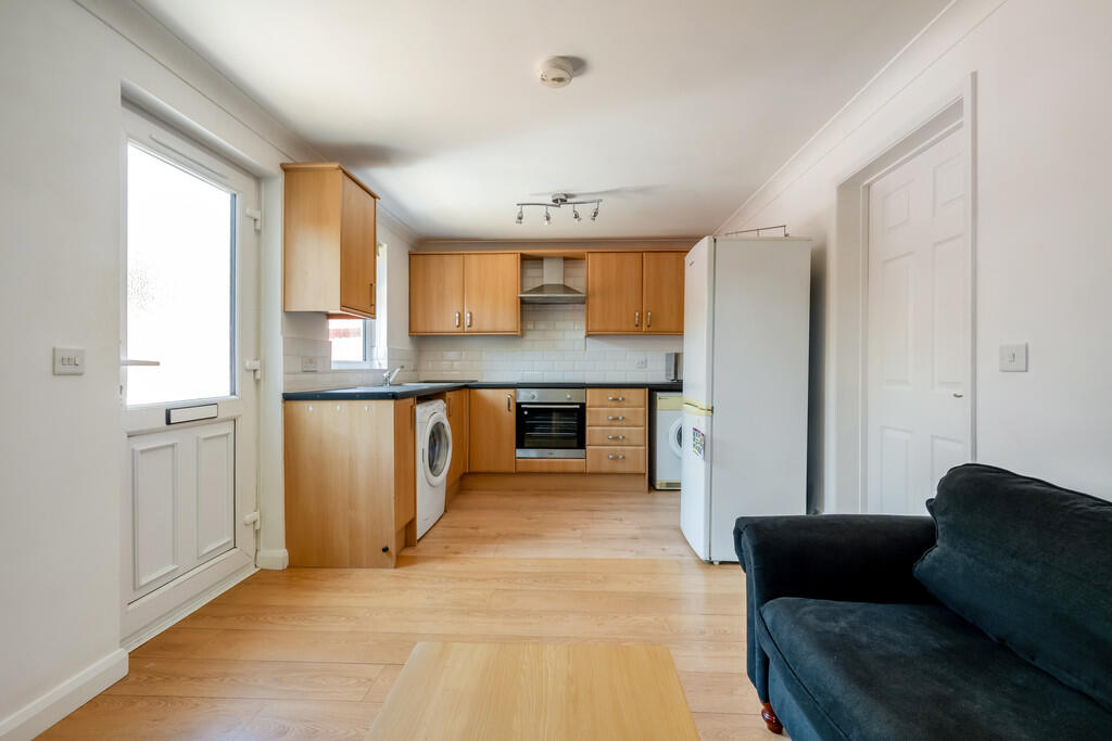 House in Southampton - More
