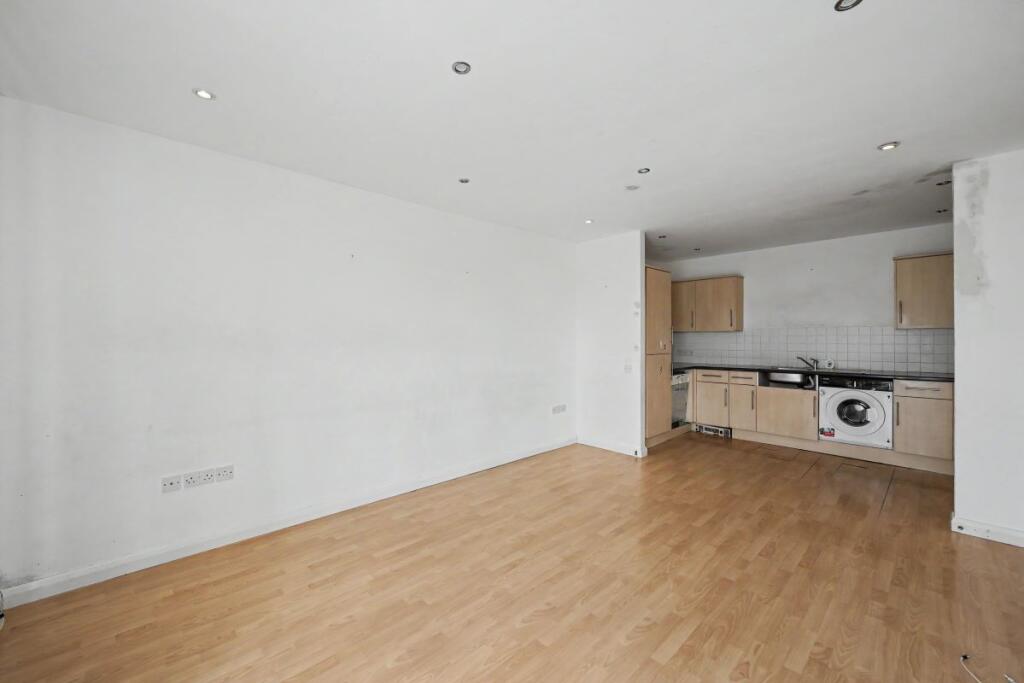 Apartment in Spelthorne, Ashford - View 4