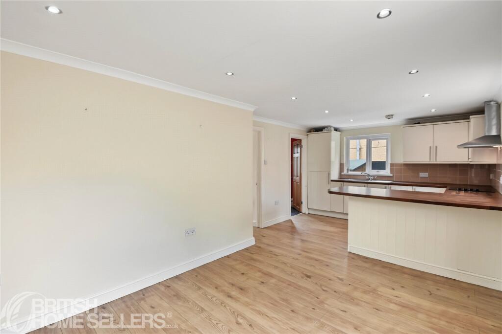 House in Baglan, Neath Port Talbot - View 3