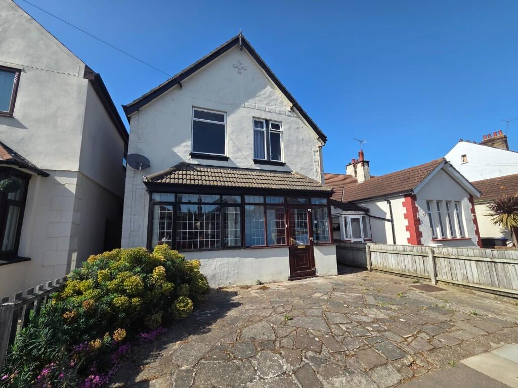 Main image of property: 43 Trinity Road, Southend-On-Sea, Essex, SS2 4HL