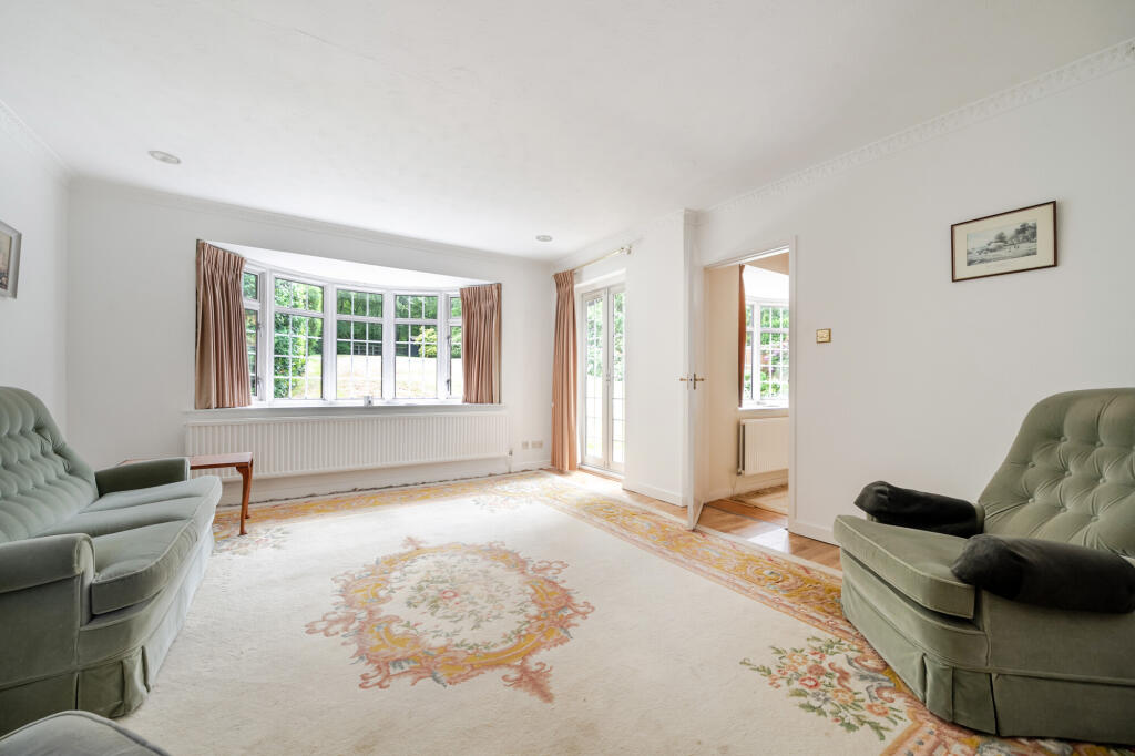 House in Gerrards Cross - View 3