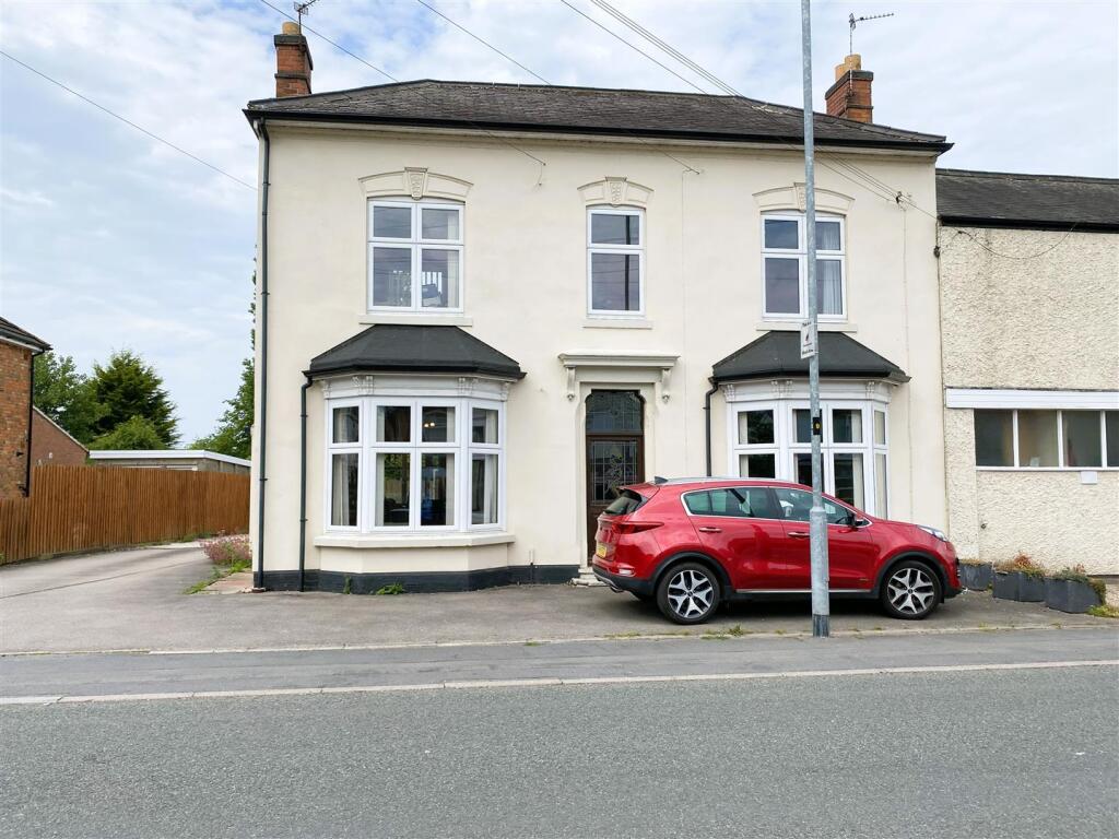 4-bed house on Fosse Way, Syston, £400,000