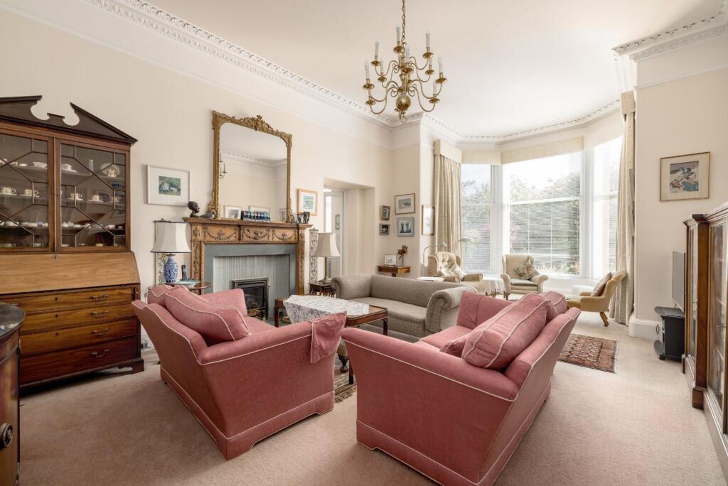 Apartment in Edinburgh, The Grange - View 4